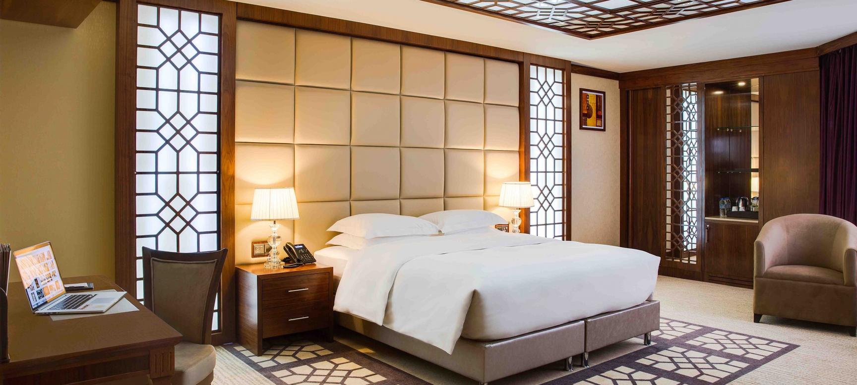 Cristal Group | أبوظبي | 1