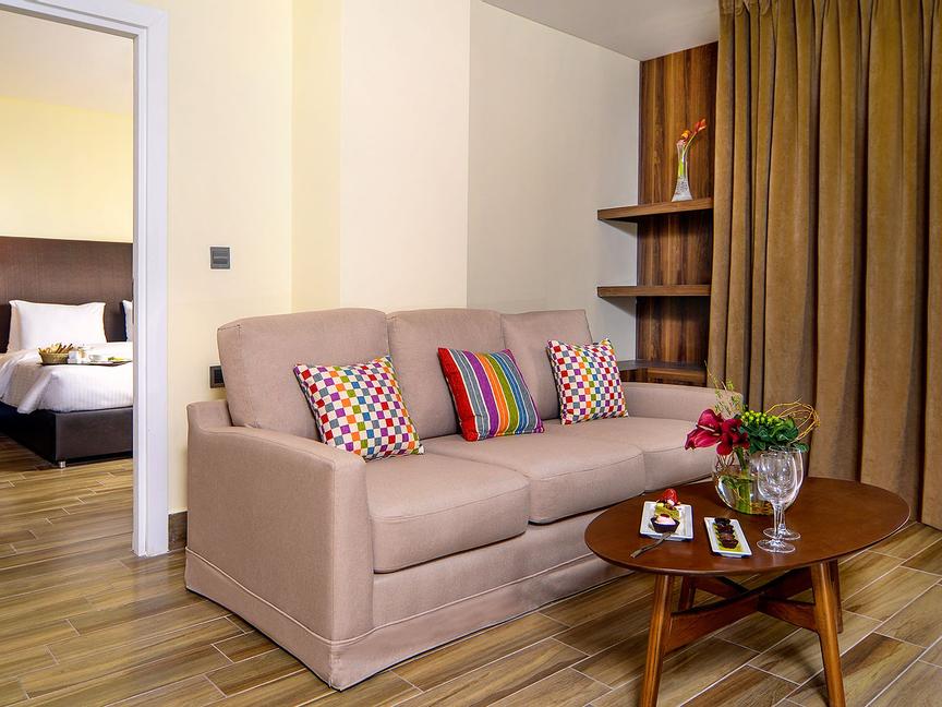 Cristal Group | أبوظبي | 9