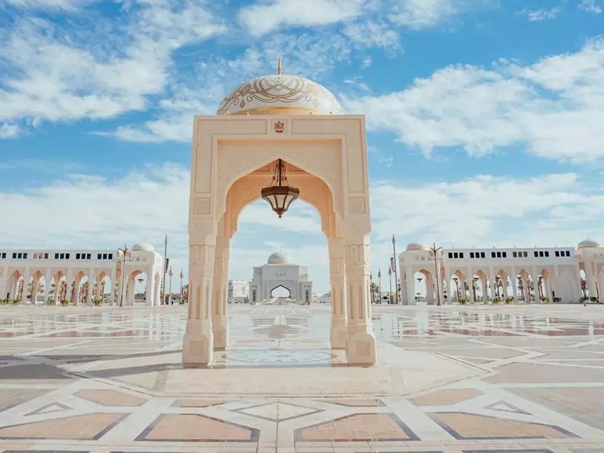 Cristal Group | أبوظبي | 8