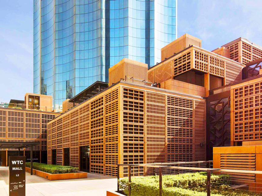 Cristal Group | أبوظبي | 3